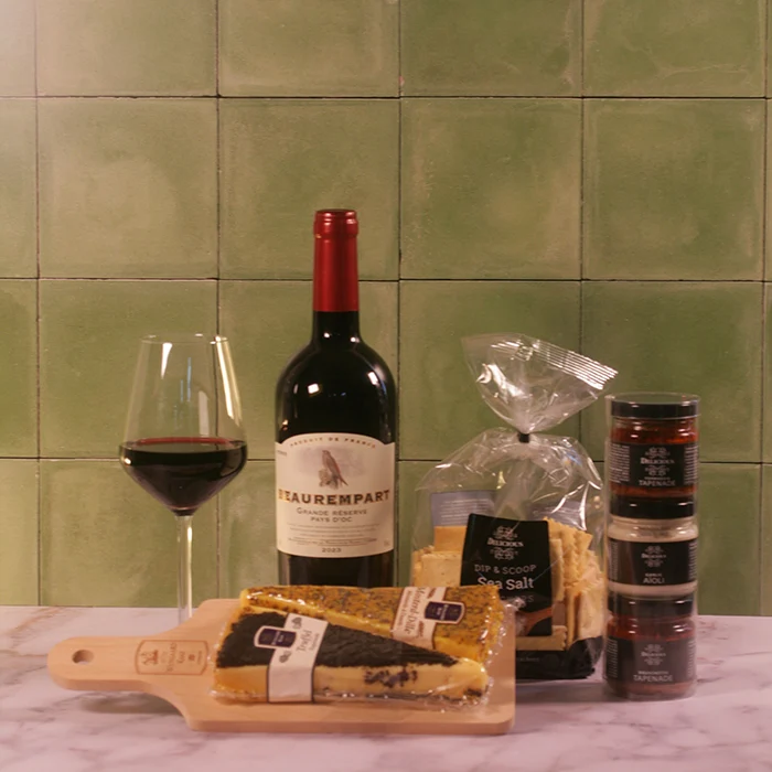 Geschenkbox Grand Réserve – Wijngeschenk met Rode Wijn, Kaas en Tapenades