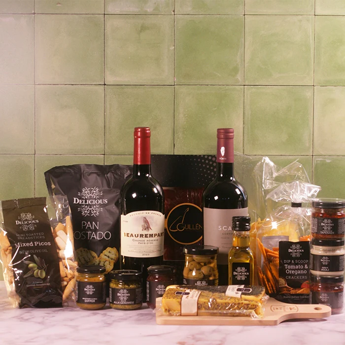 Geschenkbox Mediterrane Proeverij – Wijngeschenk met Rode Wijn, Ibérico Ham en Delicatessen