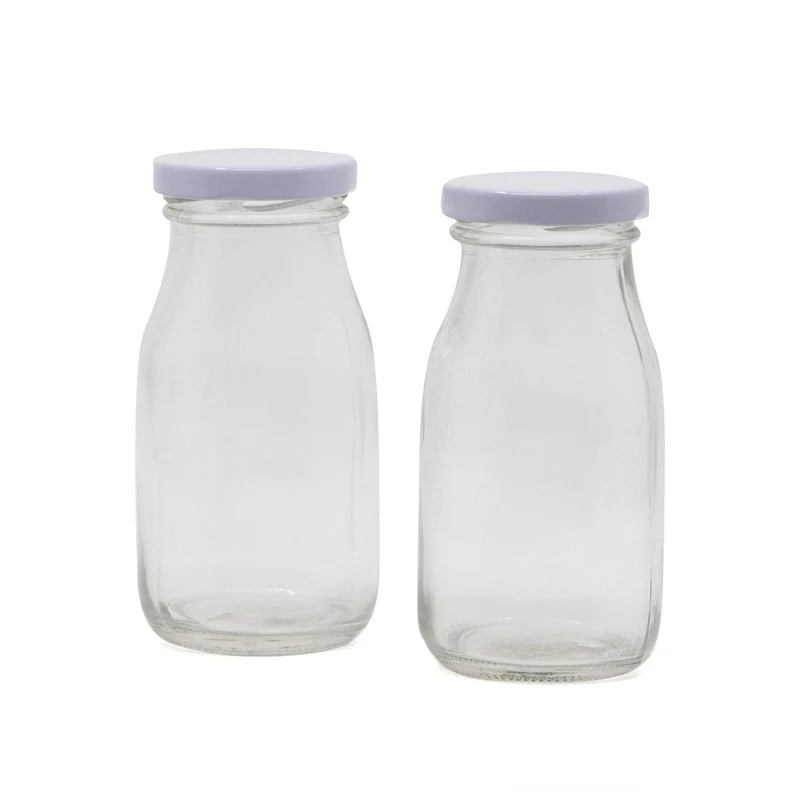 Glazen melkflesje leeg