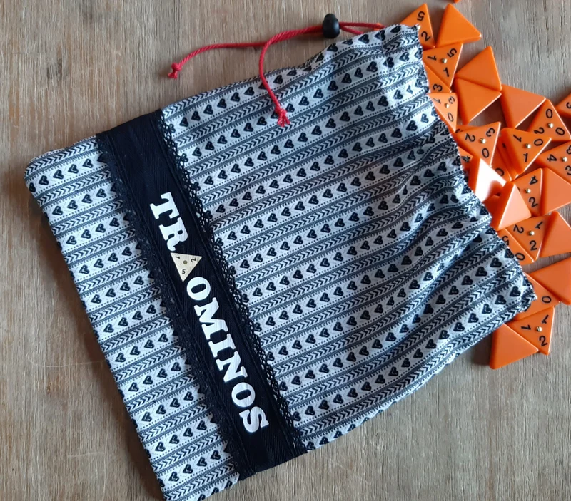 Triominos opbergzak met zwarte band