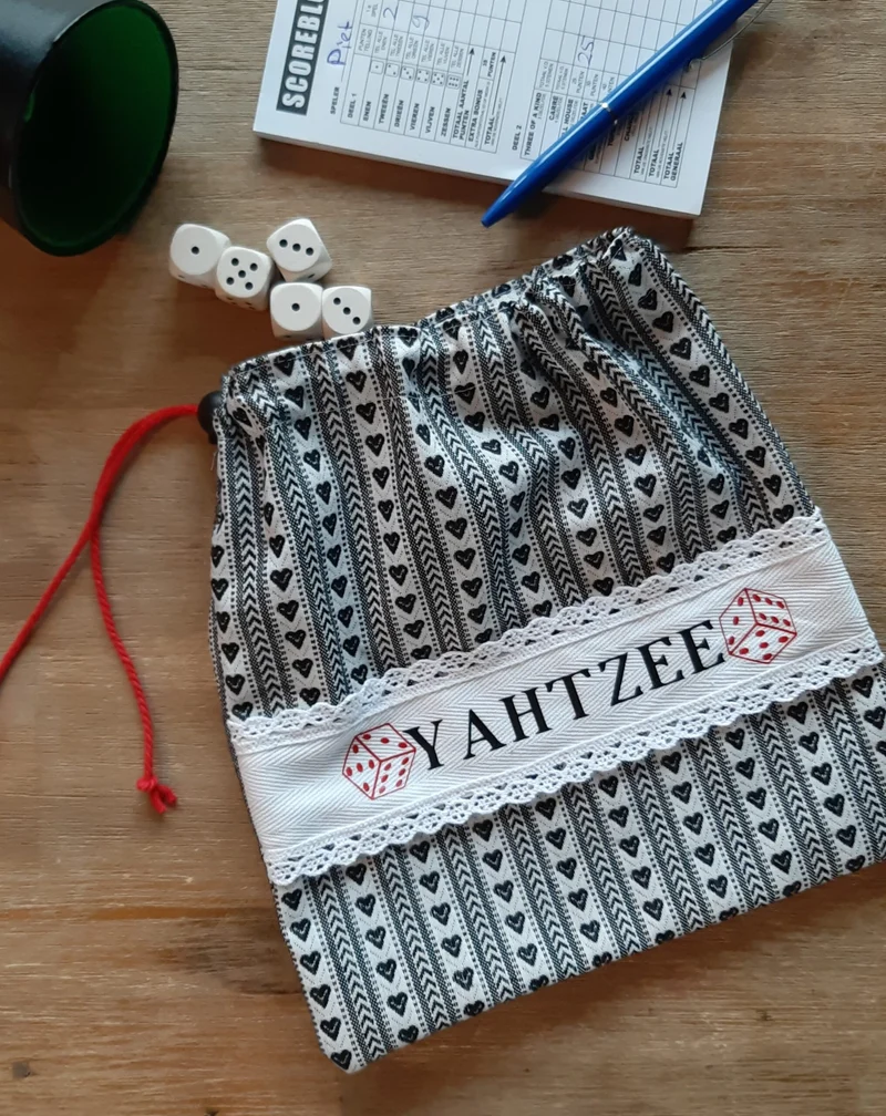 Yahtzee opbergzak met witte band