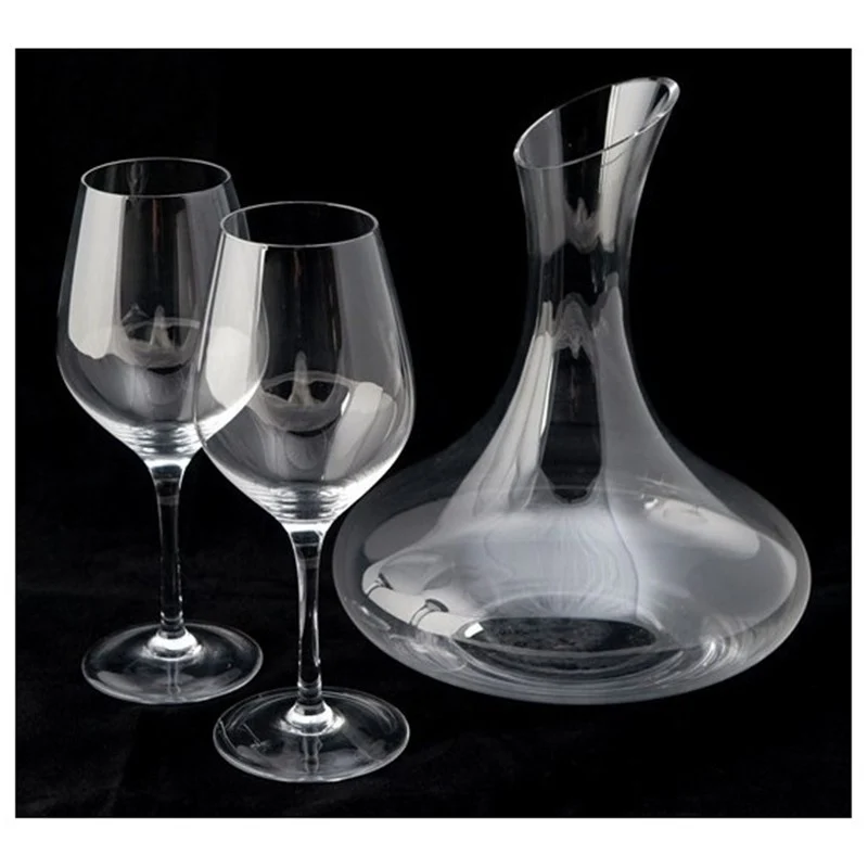 Decanteerkaraf en glazen