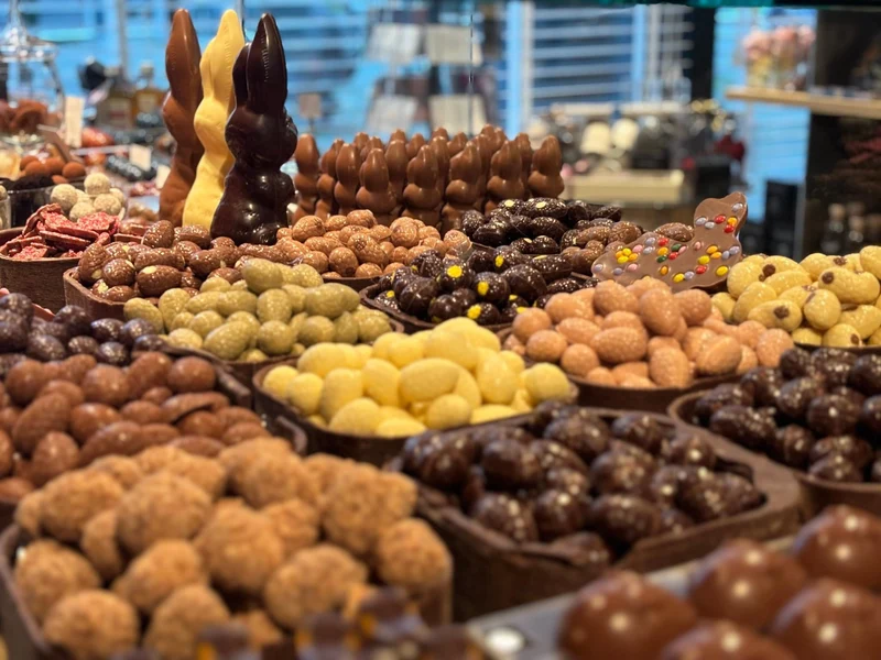 Paaseitjes in luxe geschenkdoos van Visser Chocolade