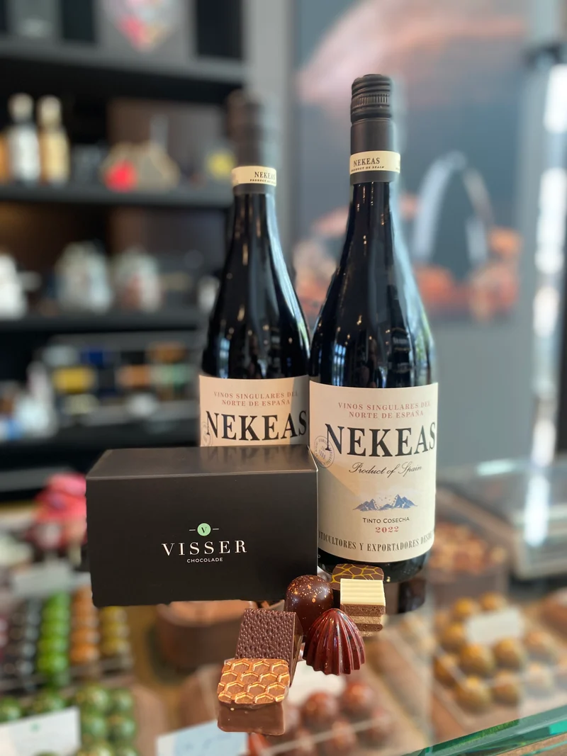 Kado Pakket met Wijn en Bonbons